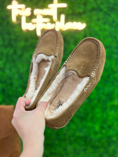 UGG Size 10 Shoes