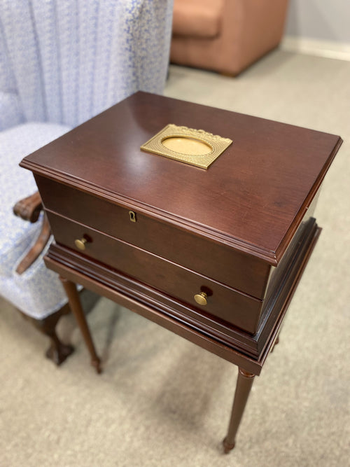 Keepsake Table