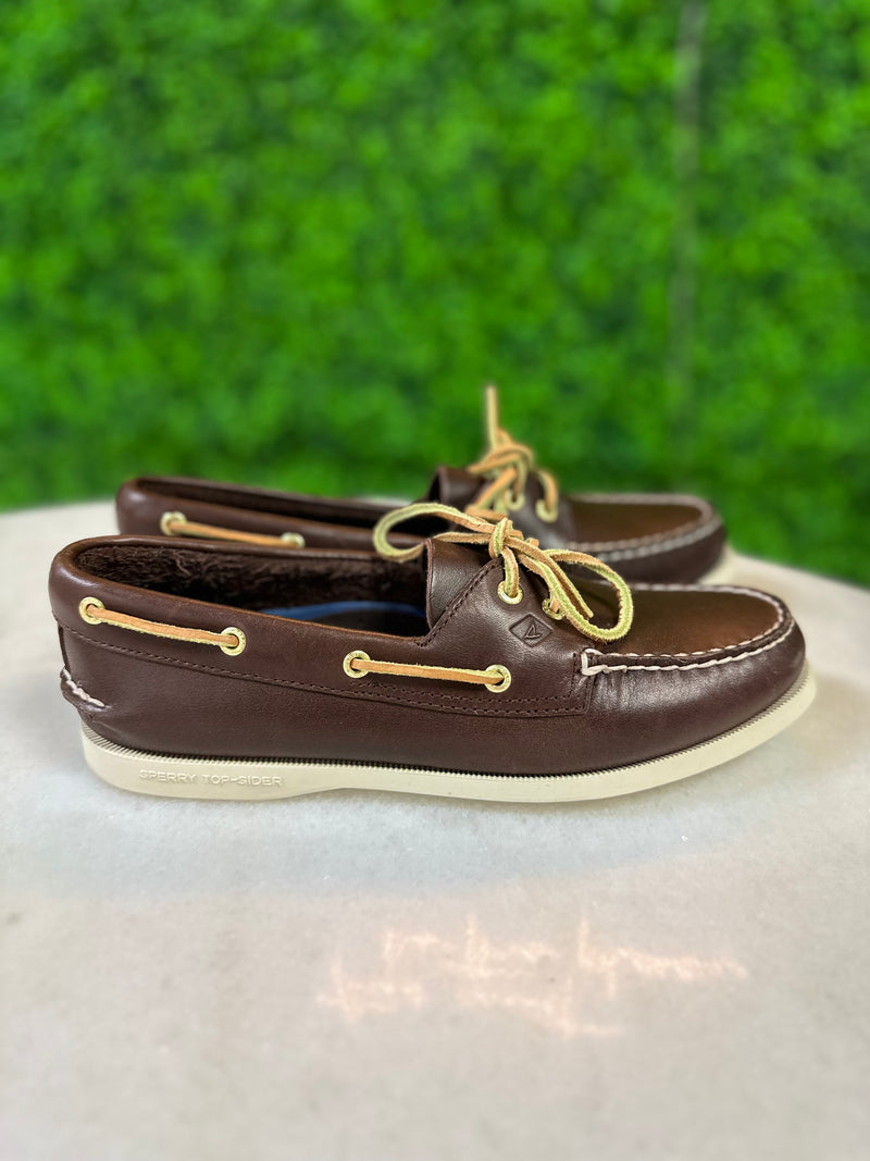 Sperry Size 9 Shoes