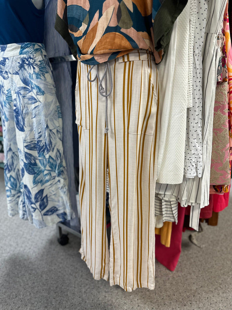 Roolee Size M Pants