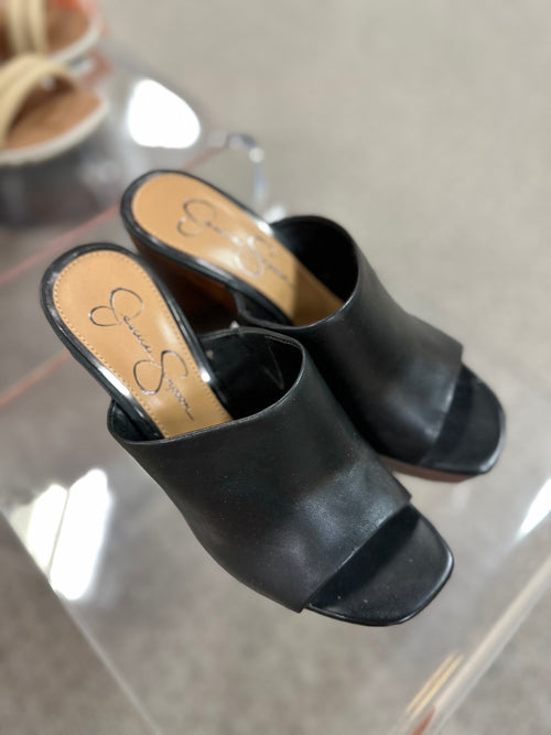 Jessica Simpson Size 9.5 Shoes