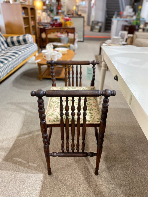 Wisconsin Chair Company Size 29"x25"x18" Chair