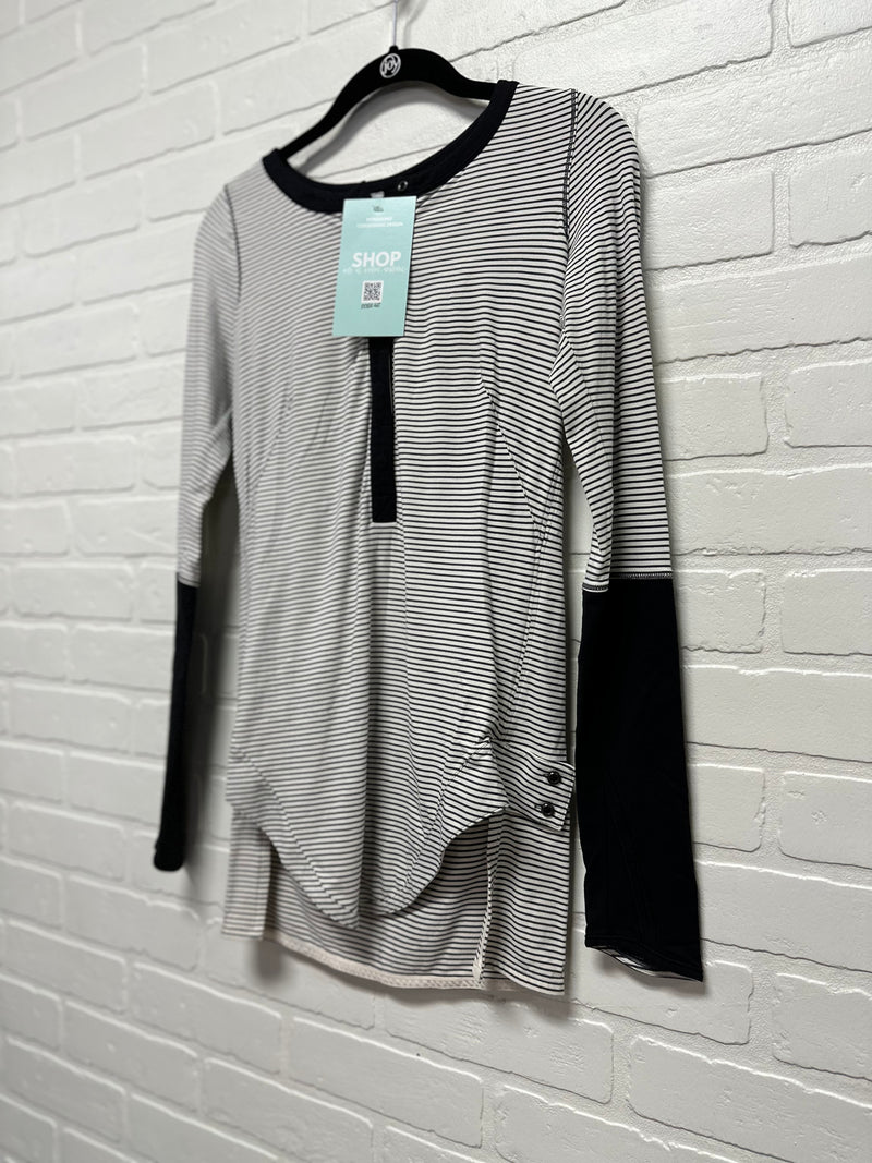 Lululemon Size 2 Top