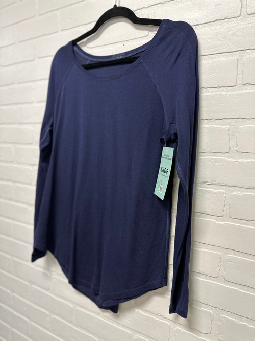 Lululemon Size 4 Top