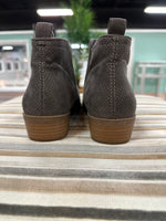 Universal Thread Size 8 Booties