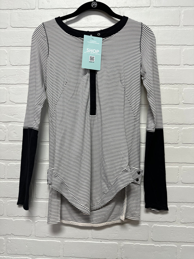 Lululemon Size 2 Top